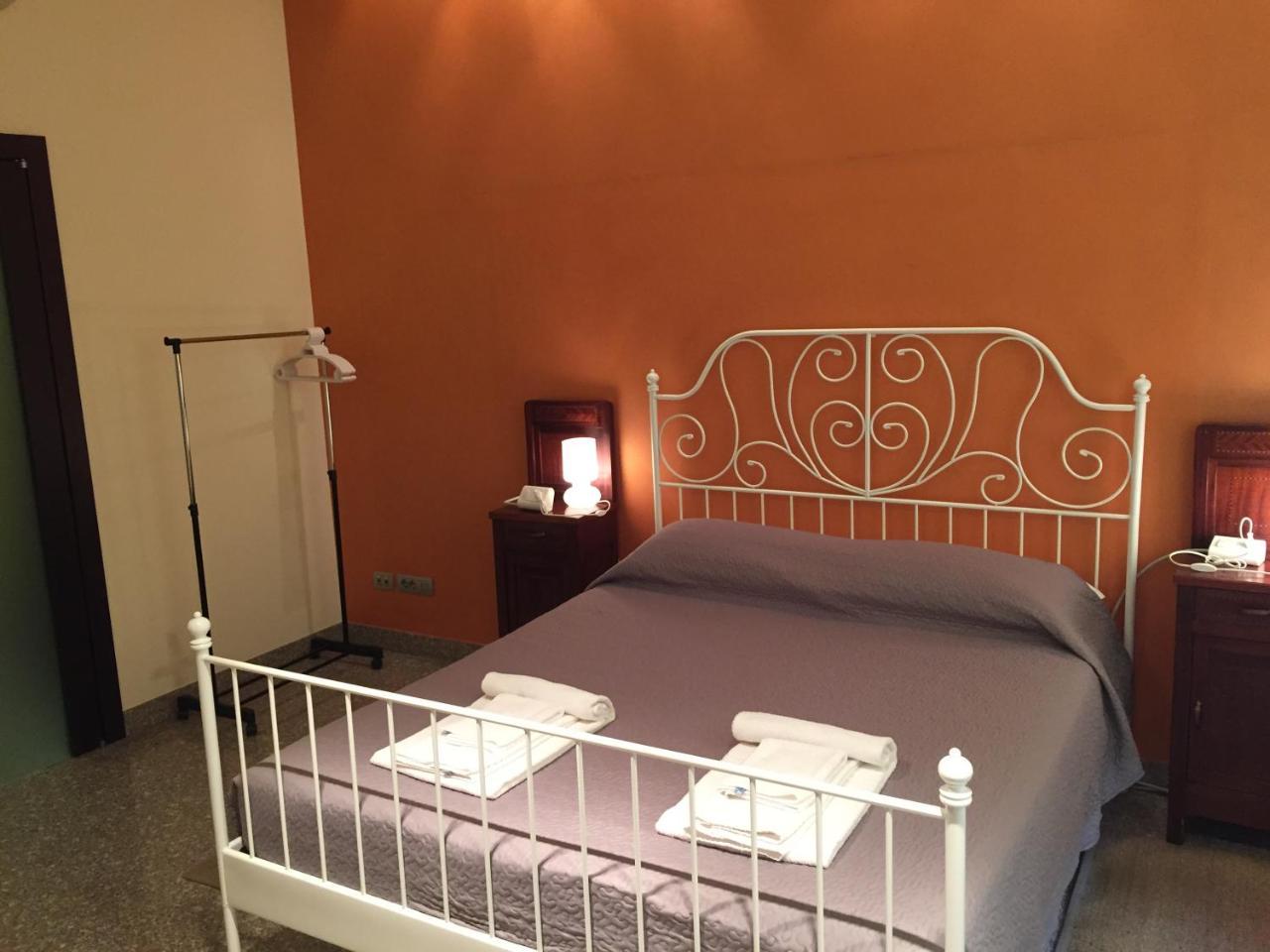 Bergamo Center Rooms ภายนอก รูปภาพ